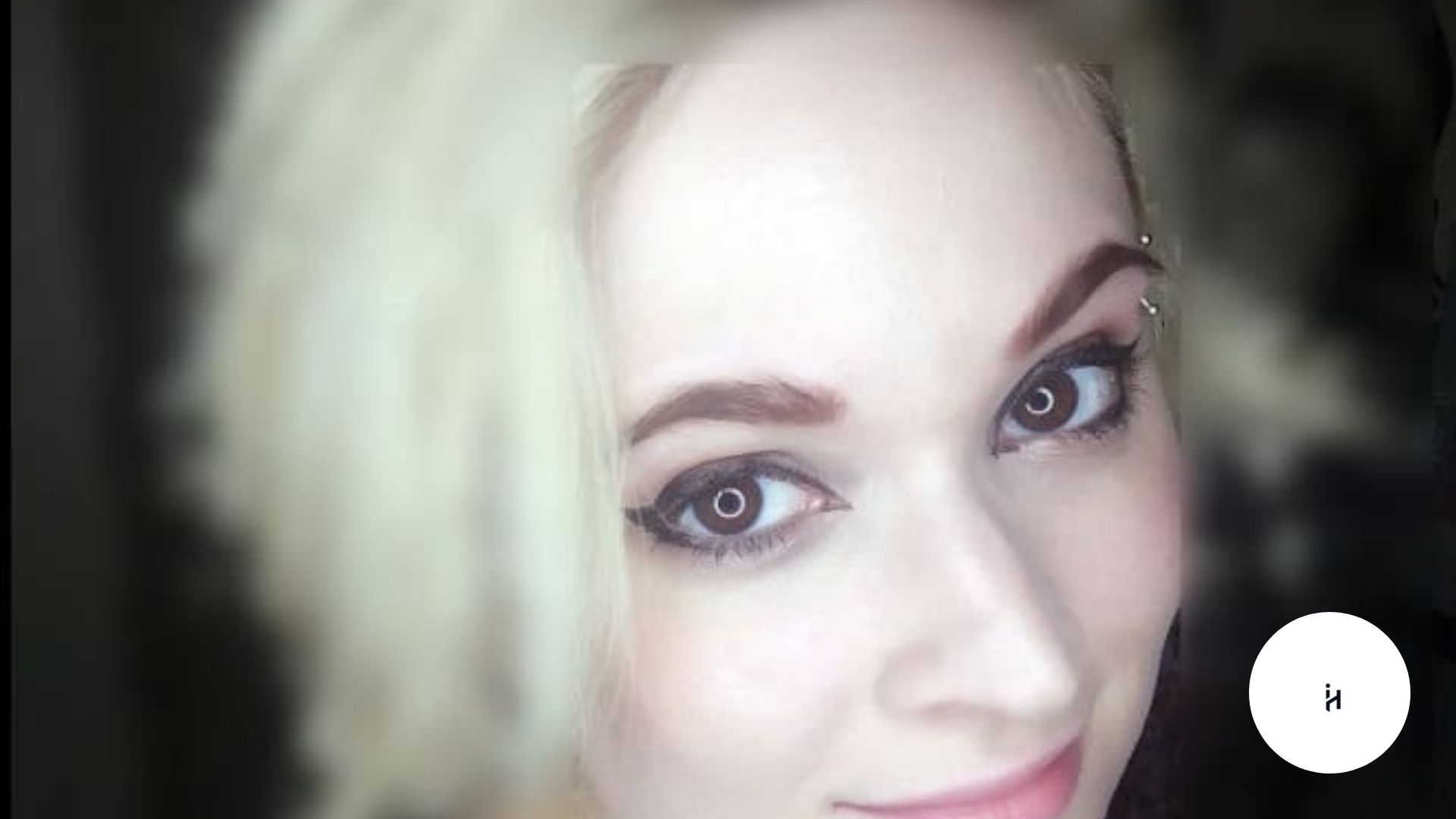 Projekt Melody Face Reveal