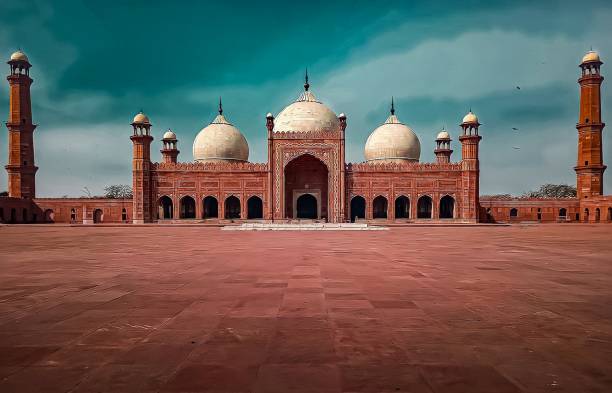 Badshahi Mosque, History of Lahore