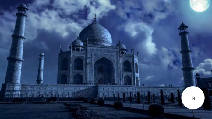 Who Designed the Taj Mahal